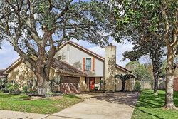  Colleen Dr, Pearland TX