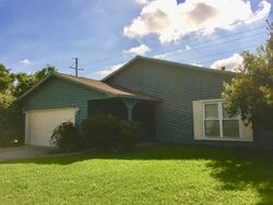 Pre-foreclosure in  Stratton Ferry Ct Mount Pleasant, SC 29464