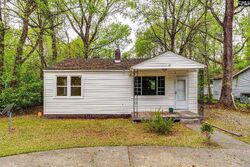 Pre-foreclosure in  Rose Dr Columbia, SC 29205