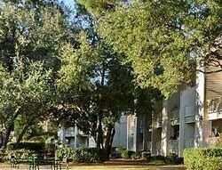 Pre-foreclosure in  Dillon Rd  Hilton Head Island, SC 29926