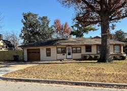 Pre-foreclosure in  S Florence Dr Tulsa, OK 74114