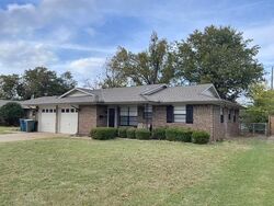 Pre-foreclosure in  E 28th St Edmond, OK 73013