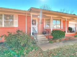  E Ridgewood Dr, Oklahoma City OK