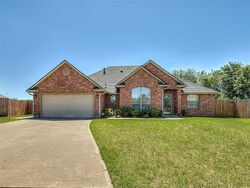 Pre-foreclosure in  Kiva Ct Oklahoma City, OK 73135