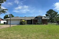 Pre-foreclosure in  Forrest Cir Durant, OK 74701