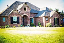 Pre-foreclosure in  Sw 107th St Oklahoma City, OK 73173