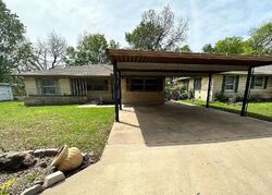 Pre-foreclosure in  Circle Dr Ardmore, OK 73401