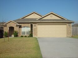 Pre-foreclosure in  Bethany Oaks Dr Norman, OK 73071