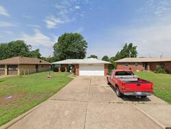 Pre-foreclosure in  Bradbary Ln Ponca City, OK 74601