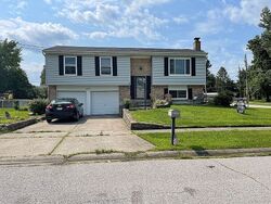 Pre-foreclosure in  Redwood Ct Cincinnati, OH 45244