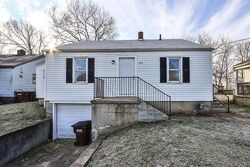 Pre-foreclosure in  Lafayette Ave Middletown, OH 45044
