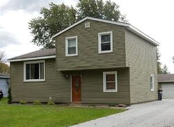 Pre-foreclosure in  Green Dr Windham, OH 44288