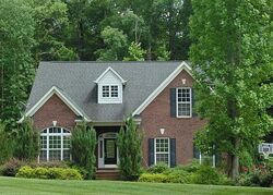 Pre-foreclosure in  Streamside Pl Mooresville, NC 28115