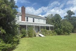 Pre-foreclosure in  Lighthouse Vw Aydlett, NC 27916