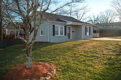  1st Ave Se, Taylorsville NC