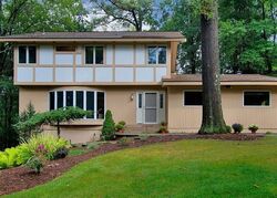 Pre-foreclosure in  Dawn Ln Suffern, NY 10901