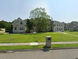 Pre-foreclosure in  Maple Manor Ct Toms River, NJ 08755