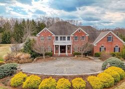  High Meadow Ln, Basking Ridge NJ