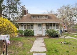  Beacon Ave, Beachwood NJ