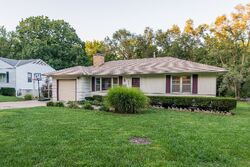  Sleepy Hollow Rd, Kansas City MO