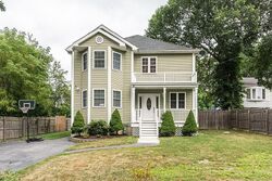 Pre-foreclosure in  Melrose Ave Brockton, MA 02302