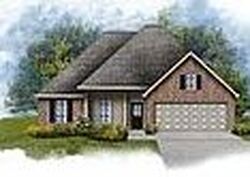 Pre-foreclosure in  Beau Chateau Blvd Ponchatoula, LA 70454