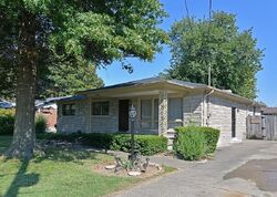 Pre-foreclosure in  Cotswold Dr Louisville, KY 40258
