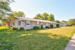 Pre-foreclosure in  N 4th Ave Washington, IA 52353