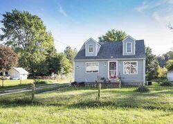 Pre-foreclosure in  Moschel St East Peoria, IL 61611