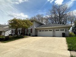  Countryside Ln, Freeport IL
