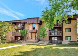 Pre-foreclosure in  N Rock Run Dr d Crest Hill, IL 60403