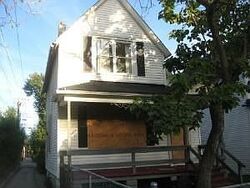 Pre-foreclosure in  S Saint Lawrence Ave Chicago, IL 60637