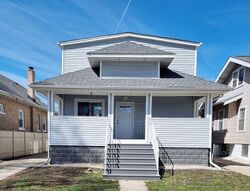 Pre-foreclosure in  S 8th Ave Maywood, IL 60153