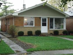Pre-foreclosure in  New England Ave Burbank, IL 60459