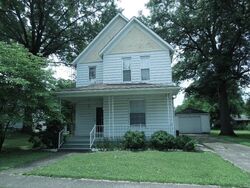 Pre-foreclosure Listing in S Elm St NOKOMIS, IL 62075