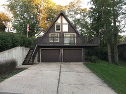  S Maple Ave, Byron IL