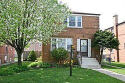 Pre-foreclosure in  S Hamlin Ave Chicago, IL 60655