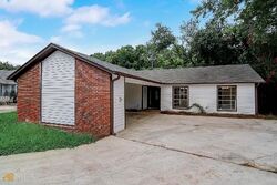 Pre-foreclosure in  Bridle Blf Stone Mountain, GA 30083