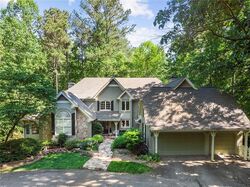 Pre-foreclosure in  Landrum Rd Alpharetta, GA 30004