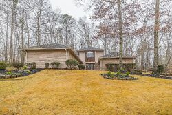 Pre-foreclosure in  Cox Rd Roswell, GA 30075