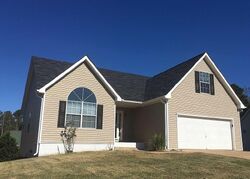 Pre-foreclosure in  Calico Loop Grantville, GA 30220