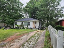 Pre-foreclosure in  Penelope Rd Nw Atlanta, GA 30314