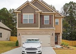 Pre-foreclosure in  Barrington Run Union City, GA 30291