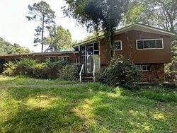 Pre-foreclosure in  Clearwater Rd Sw Atlanta, GA 30331