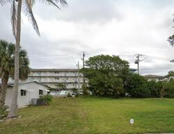 Pre-foreclosure in  Park Dr Pompano Beach, FL 33063