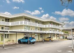 Pre-foreclosure in  1st St Ne  Saint Petersburg, FL 33703