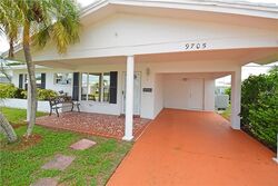 Pre-foreclosure in  45th Way N Pinellas Park, FL 33782