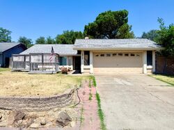 Pre-foreclosure in  Buffwood Way Sacramento, CA 95841