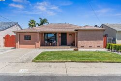 Pre-foreclosure in  Via El Cerrito San Lorenzo, CA 94580