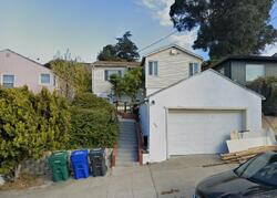 Pre-foreclosure in  Truman Ave Oakland, CA 94605